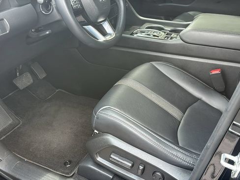 Used 2023 Honda Pilot Touring image 22