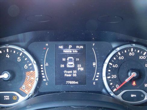 Used 2020 Jeep Renegade Sport w/ UConnect 7.0 Group FWD image 9