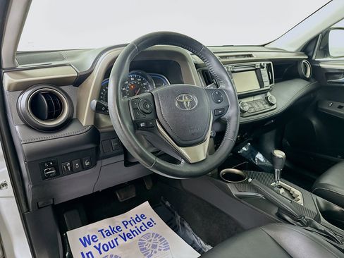 Used 2014 Toyota RAV4 Limited w/ Technology Package FWD image 9