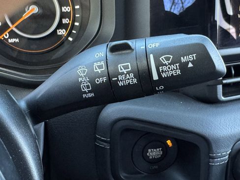 Used 2024 Jeep Wrangler Unlimited Rubicon image 21