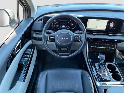 Used 2024 Kia Carnival SX image 21