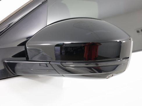 Used 2024 Land Rover Discovery Sport S image 46