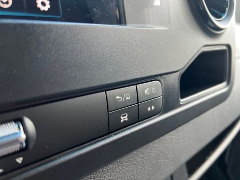 Used 2024 Mercedes-Benz Sprinter 144 Cargo image 40