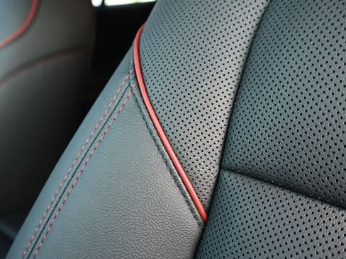 New 2026 Chevrolet Trax RS w/ Sunroof Package FWD image 11