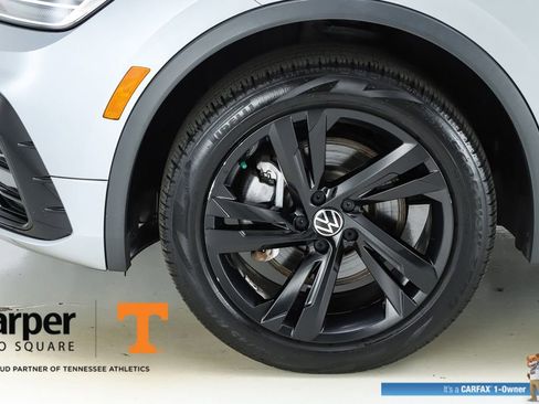 Used 2023 Volkswagen Tiguan SE R-Line AWD/4WD image 5