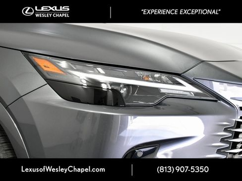 Used 2025 Lexus RX 350 Premium image 3