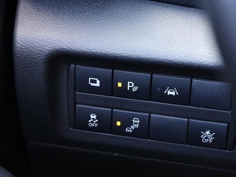 Used 2022 Nissan Kicks S image 18