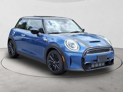 Used 2024 MINI Cooper S FWD image 3
