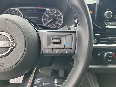 Used 2023 Nissan Pathfinder SV w/ SV Premium Package FWD image 24