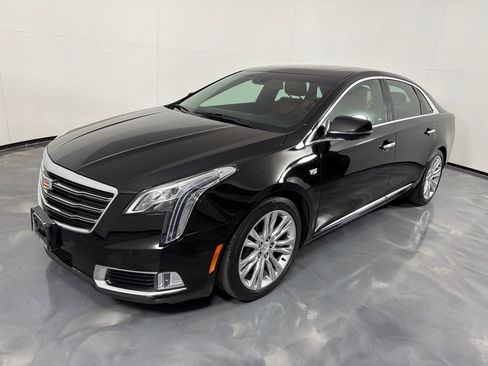 Used 2018 Cadillac XTS Luxury w/ Driver Awareness Package AWD/4WD image 9