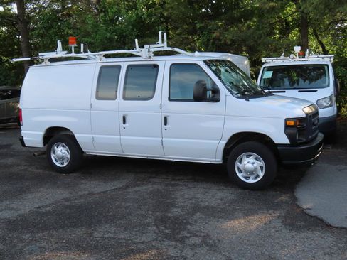 Used 2012 Ford E-150 and Econoline 150 RWD image 7