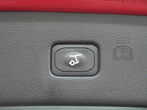 Used 2024 Ford Edge Titanium image 48