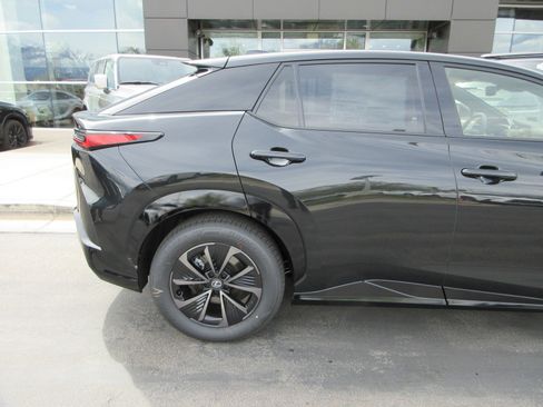 New 2026 Lexus RZ 450e AWD image 10