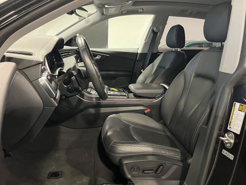 Used 2023 Audi Q8 Premium Plus w/ Premium Plus Package AWD/4WD image 9