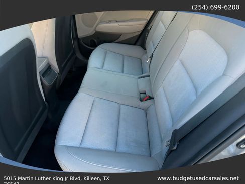 Used 2017 Hyundai Elantra SE FWD image 22
