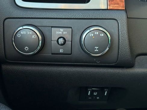 Used 2008 GMC Sierra 2500 SLT w/ Z71 Off-Road Package image 38