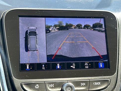 Used 2022 Chevrolet Equinox LT FWD image 27
