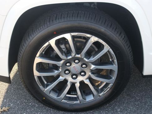 Used 2022 GMC Acadia Denali w/ Denali Ultimate Package image 45