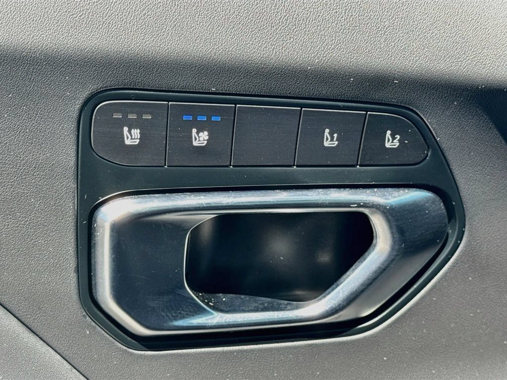 Certified 2025 Kia K4 GT-Line w/ GT-Line Premium Package FWD image 24