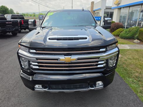 Used 2023 Chevrolet Silverado 3500 High Country w/ Z71 Off-Road Package AWD/4WD image 8