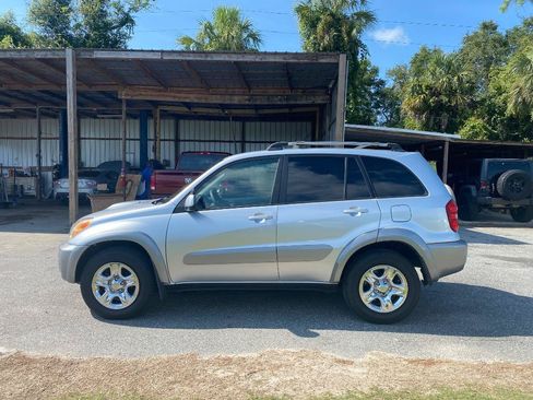 Used 2005 Toyota RAV4 2WD image 1