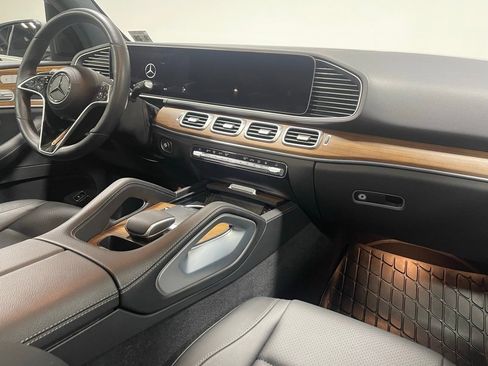 Used 2024 Mercedes-Benz GLE 450e GLE 450e image 28