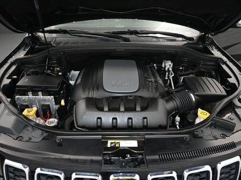 Used 2019 Jeep Grand Cherokee Limited w/ Luxury Group II image 13