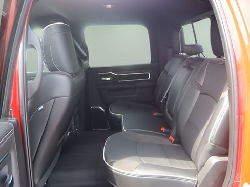 New 2026 RAM 2500 Laramie w/ Sport Appearance Package AWD/4WD image 12