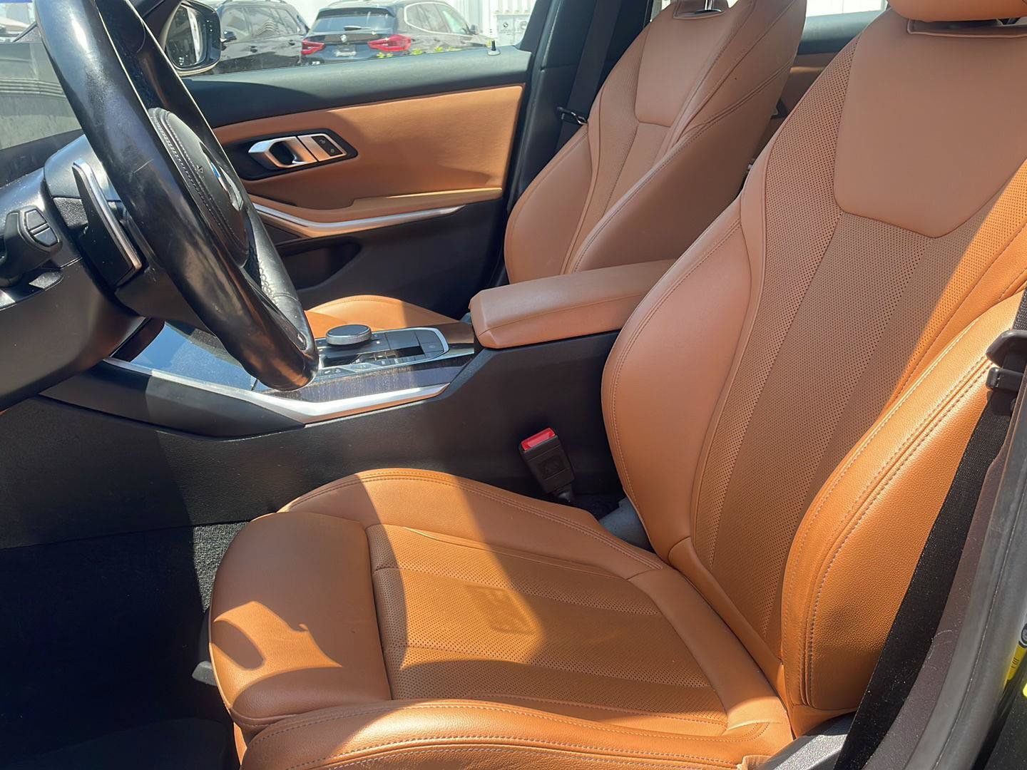 Used 2023 BMW 330i Sedan w/ M Sport Package RWD image 6