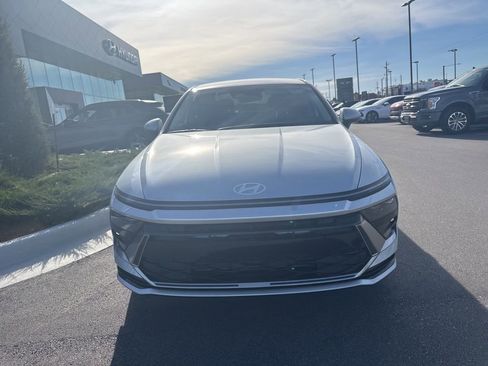 New 2026 Hyundai Sonata SEL FWD image 2