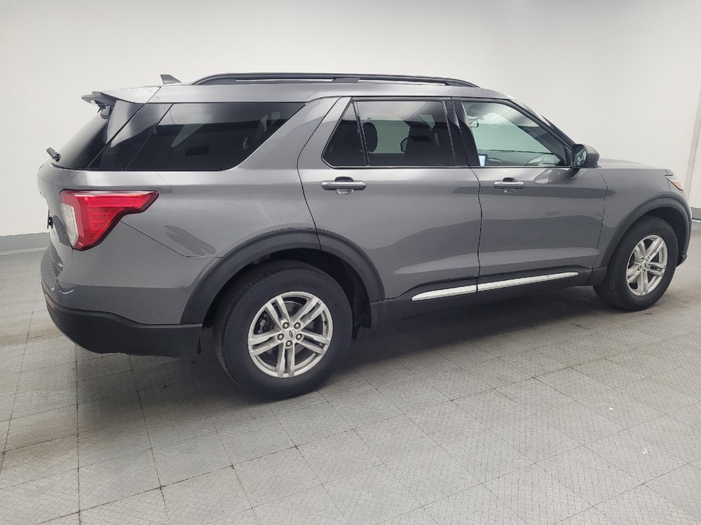 Used 2022 Ford Explorer XLT w/ Equipment Group 202A AWD/4WD image 10