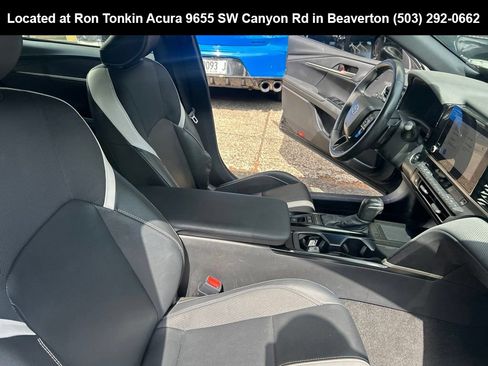 Used 2025 Toyota Camry SE FWD image 12