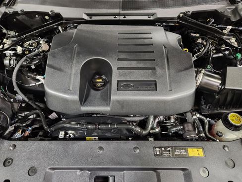 Used 2024 Land Rover Defender 130 S image 53