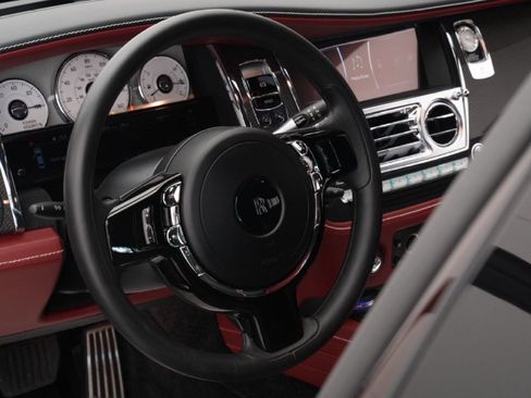 Used 2020 Rolls-Royce Ghost RWD image 12