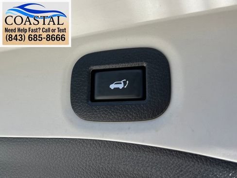 Used 2020 Nissan Rogue SV w/ Sun & Sound Touring Package FWD image 18
