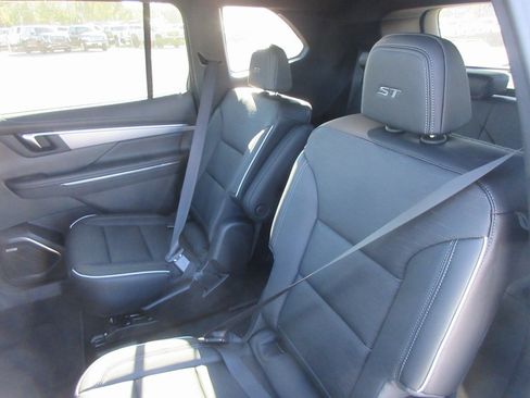 New 2026 Buick Enclave Sport Touring w/ Super Cruise Package image 15