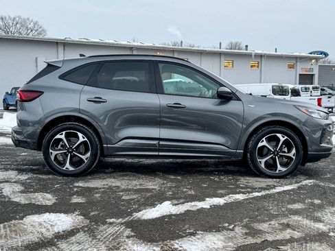 Used 2023 Ford Escape ST-Line Select w/ Tech Pack #2 image 2