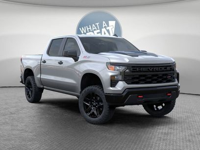New 2026 Chevrolet Silverado 1500 Custom Trail Boss w/ LPO, Dark Essentials Package