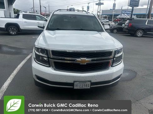 Used 2017 Chevrolet Suburban LT image 3