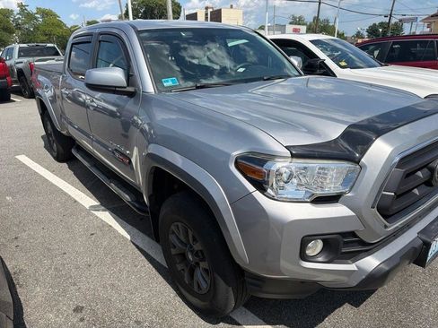 Used 2021 Toyota Tacoma SR5 AWD/4WD image 1