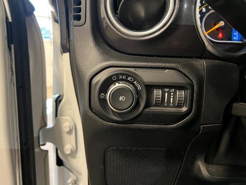 Used 2021 Jeep Wrangler Unlimited Sahara image 15