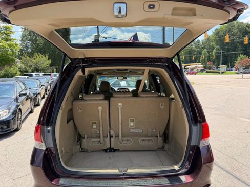 Used 2010 Honda Odyssey EX-L image 24