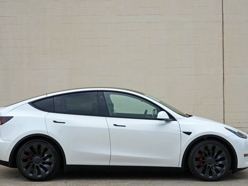 Used 2022 Tesla Model Y Performance AWD/4WD image 53