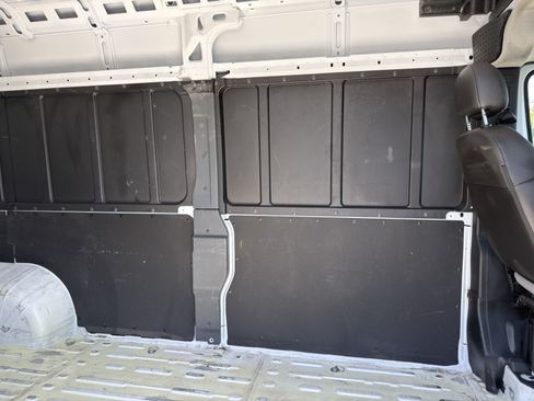 Used 2025 RAM ProMaster 2500 w/ Convenience Group FWD image 14