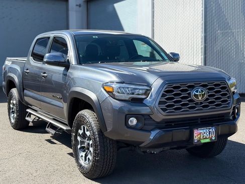 Certified 2023 Toyota Tacoma TRD Off-Road AWD/4WD image 7