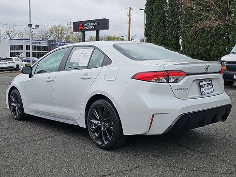 Used 2024 Toyota Corolla SE FWD image 4
