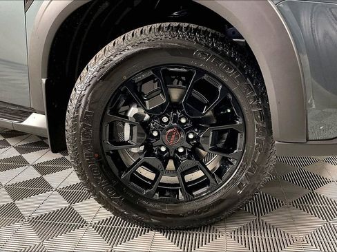 New 2026 Nissan Armada PRO-4X image 18