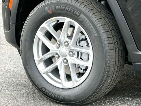 New 2026 Jeep Grand Cherokee Laredo X image 11