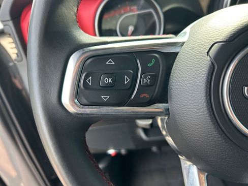Used 2018 Jeep Wrangler Unlimited Rubicon AWD/4WD image 16