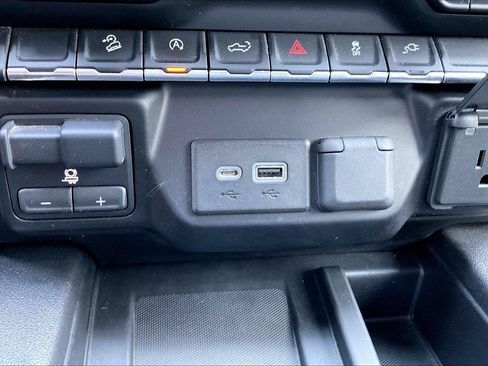 Used 2019 GMC Sierra 1500 SLT w/ SLT Premium Package AWD/4WD image 31